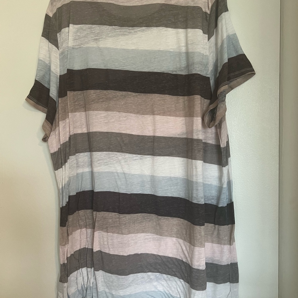 Torrid + 2 other T shirt Bundle. 5 for the price of 1!
